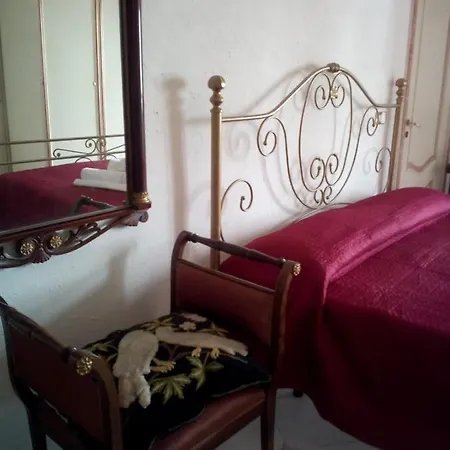 Gran Relais De Charme A.rosbenmar Alojamento de Acomodação e Pequeno-almoço Nápoles