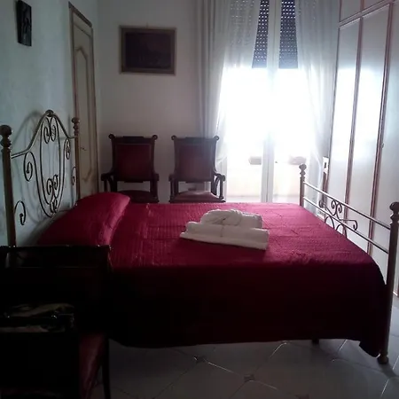 Gran Relais De Charme A.rosbenmar Alojamento de Acomodação e Pequeno-almoço Nápoles